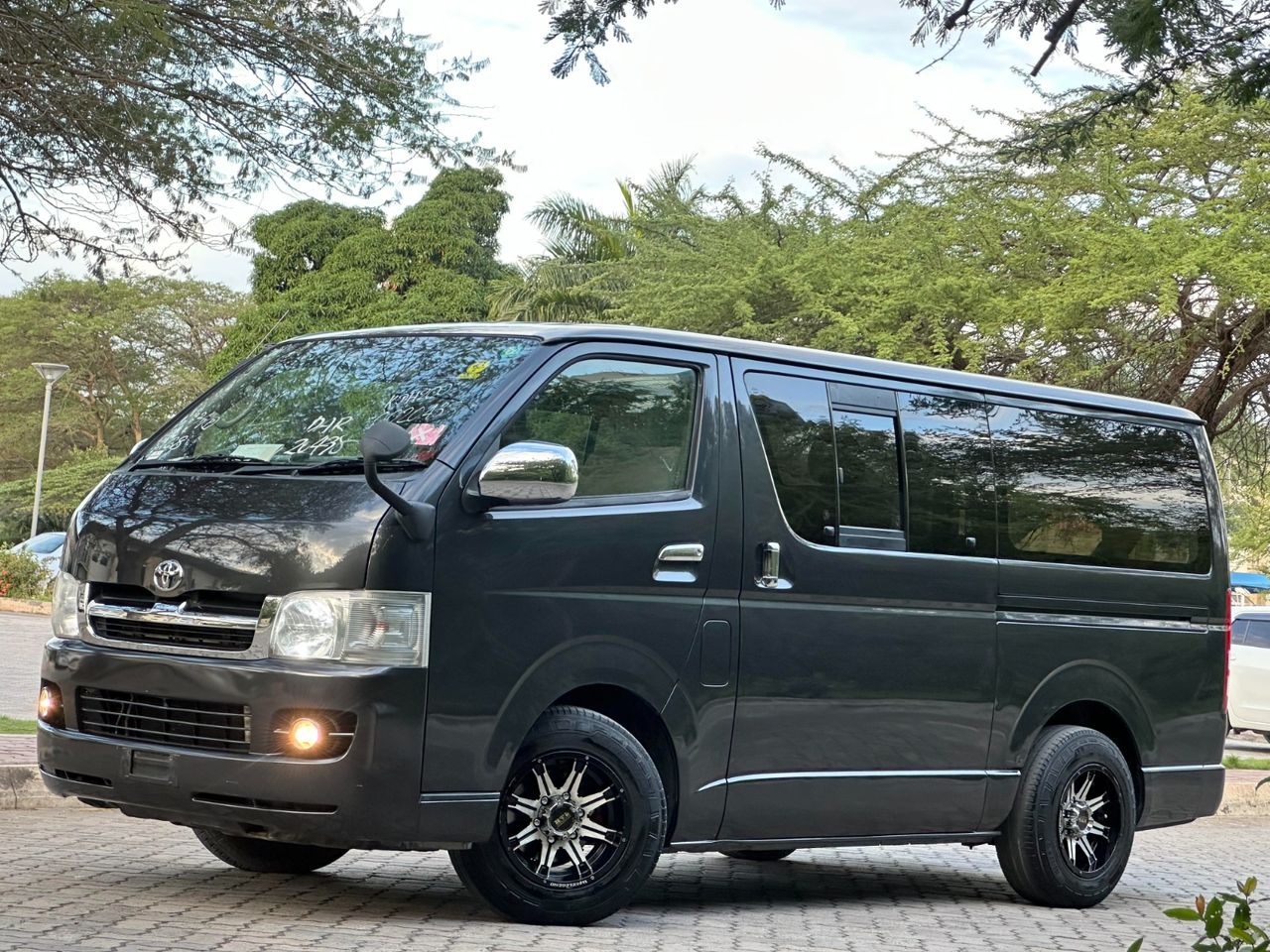 HIACE VAN thumbnail 5